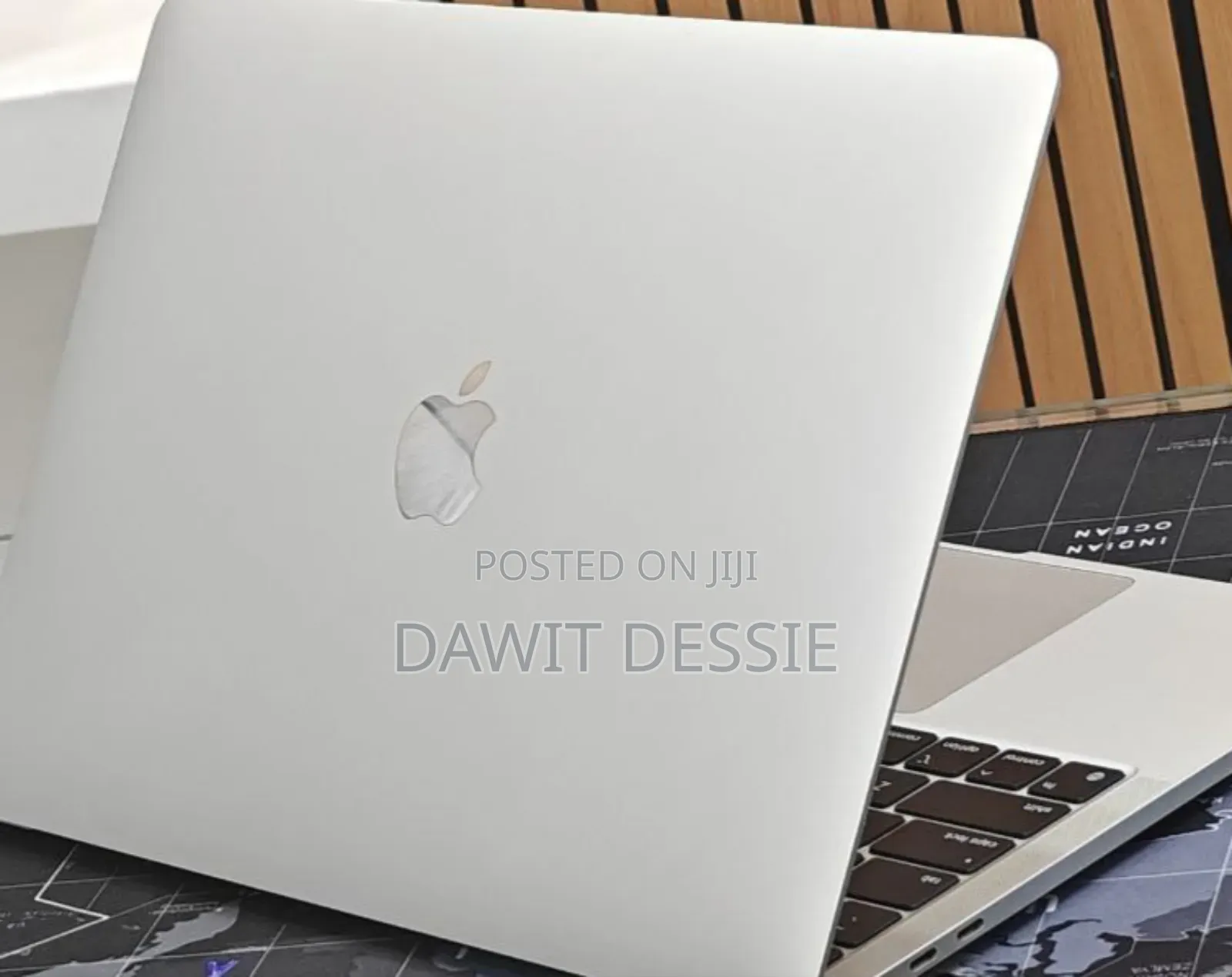 New Laptop Apple MacBook Pro 2022 M2 8GB Apple M2 SSD 256GB