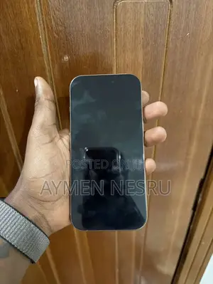 Photo - Apple iPhone 16 Pro 256 GB Gold