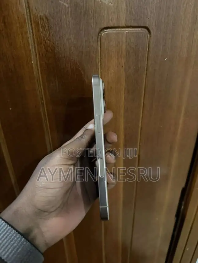 Apple iPhone 16 Pro 256 GB Gold