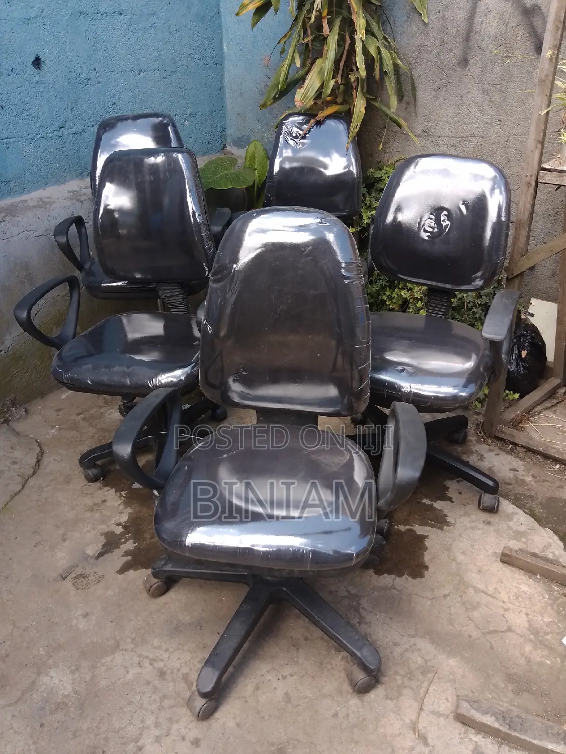 Secretary Chair Wenber