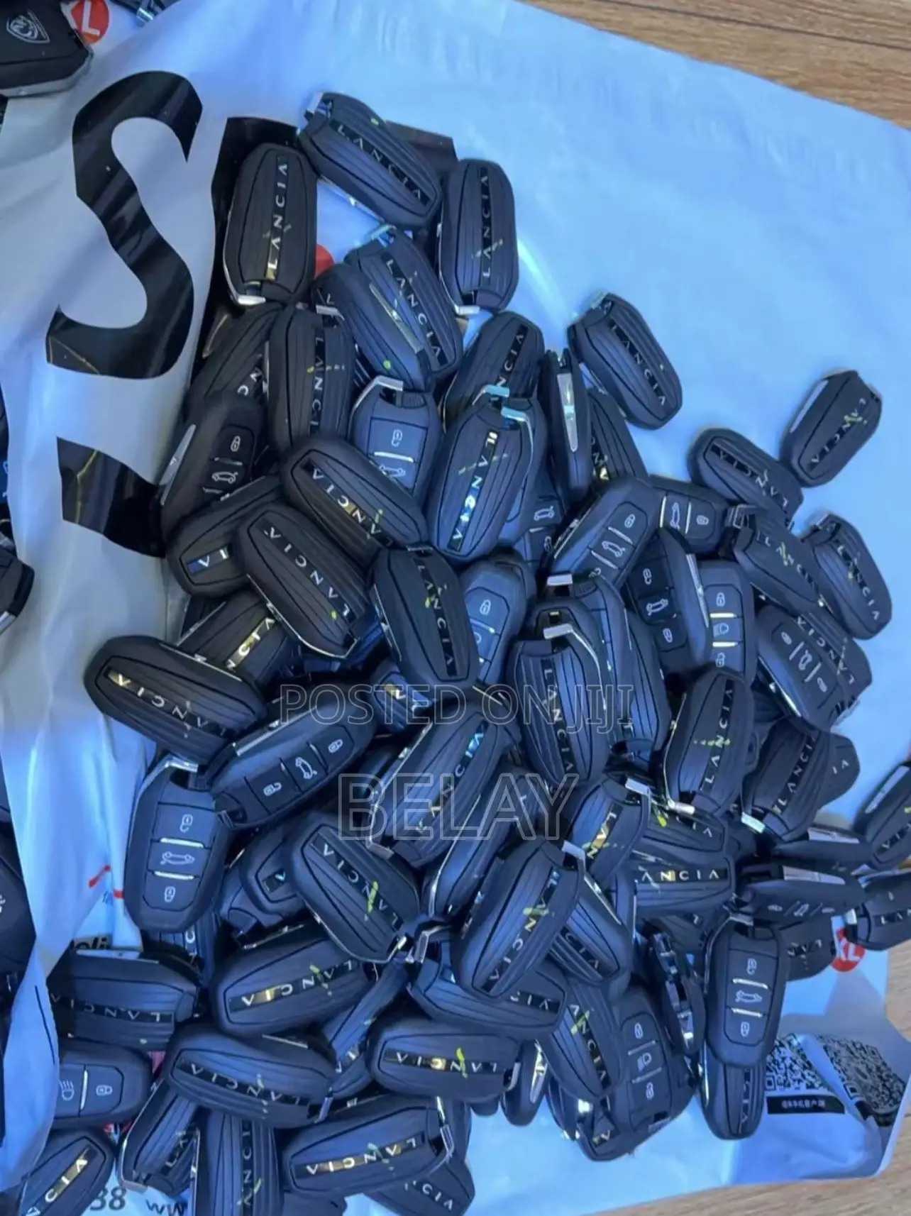 Car Keys , Car Alarm, GPS Tracker, Dashce.