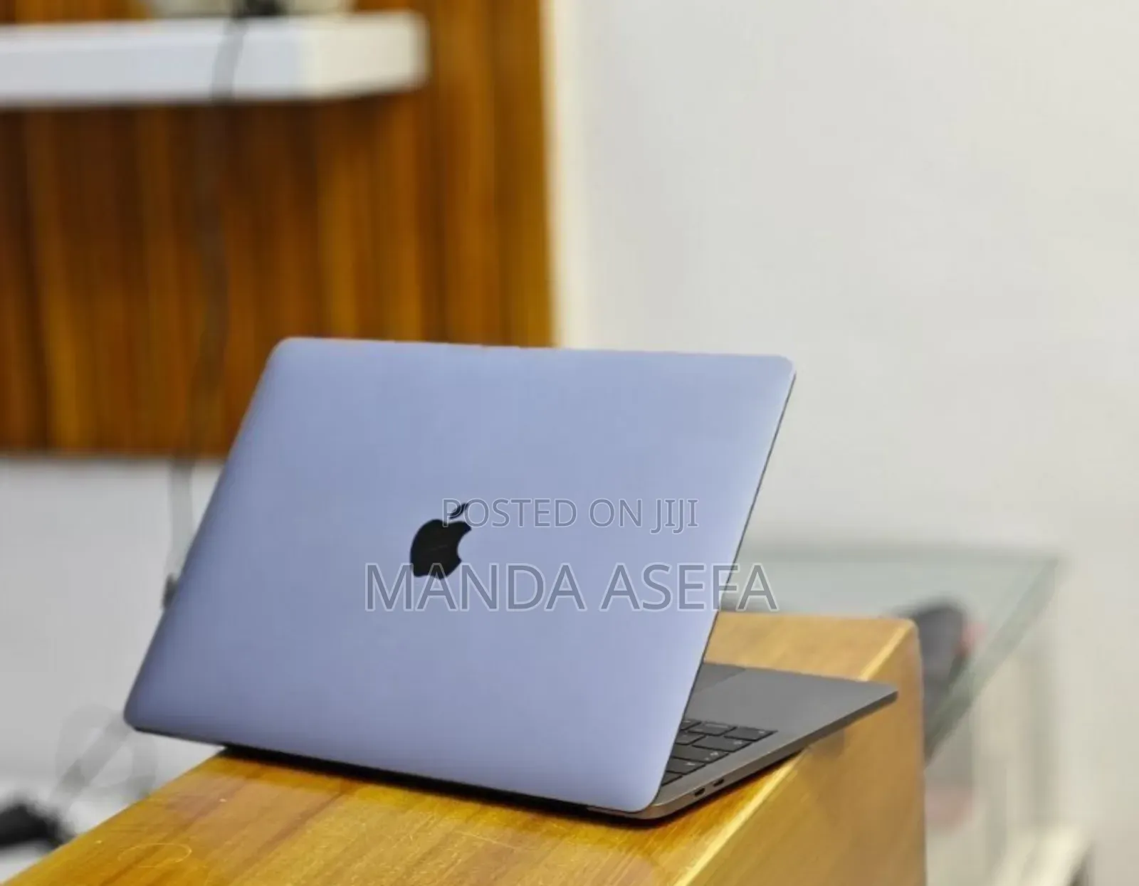 New Laptop Apple MacBook Pro 2019 16GB Intel Core I5 SSD 512GB