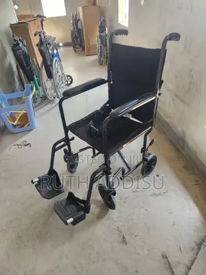 Photo - Four Wheels Wheelchair癲狂wheelchair宴請wheelchair短片wheelchair㠭米wheelchair