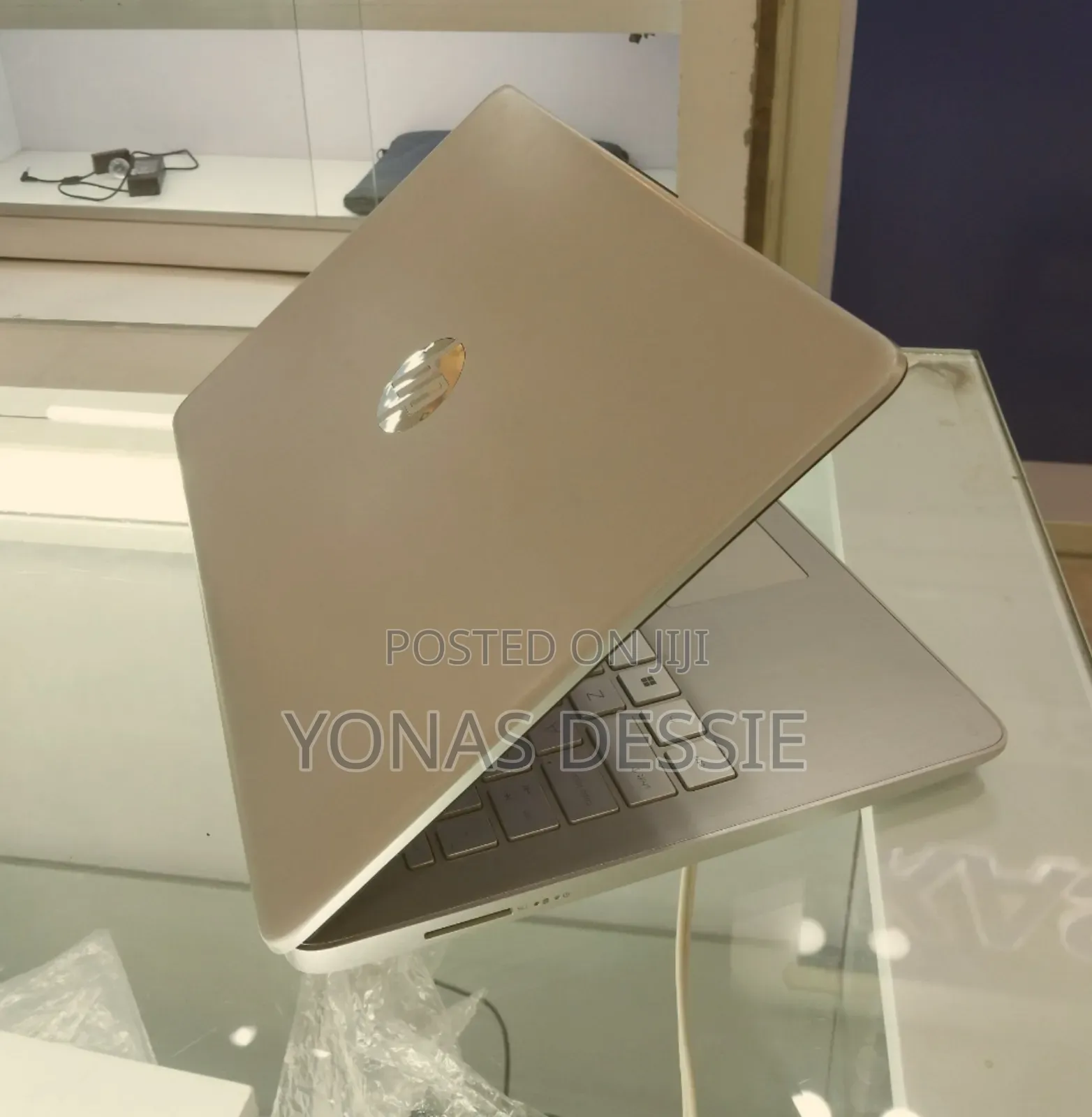 New Laptop HP Stream Notebook 8GB Intel Core I7 SSD 1T