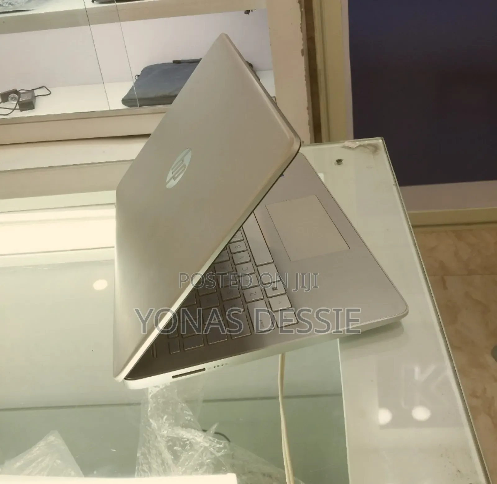 New Laptop HP Stream Notebook 8GB Intel Core I7 SSD 1T