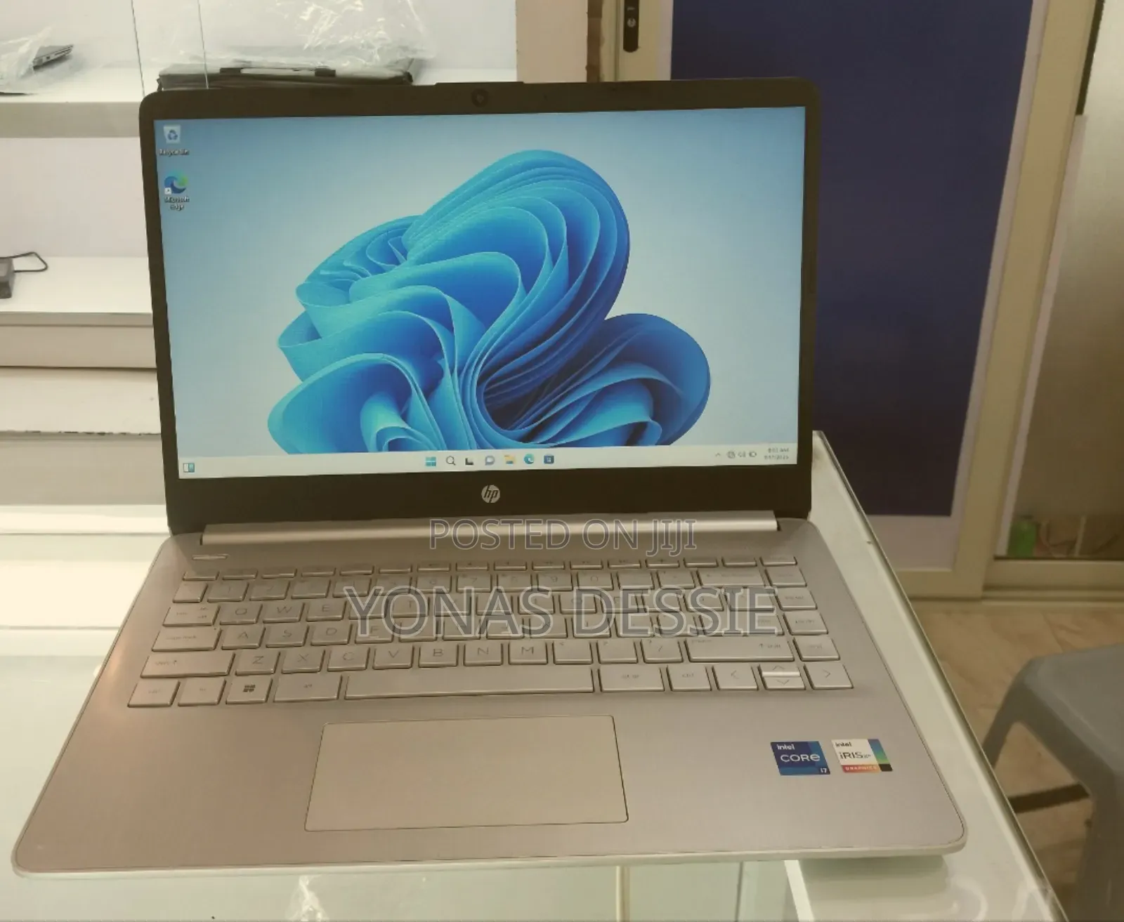 New Laptop HP Stream Notebook 8GB Intel Core I7 SSD 1T