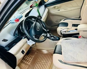 Toyota Yaris 2016 Maroon