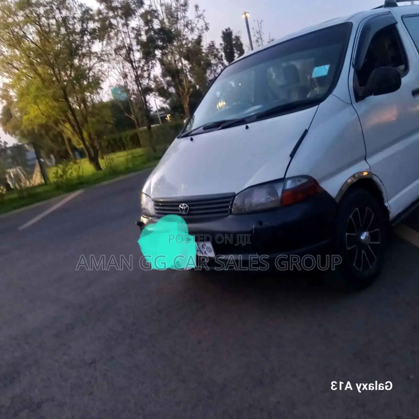 Toyota HiAce 2005 White