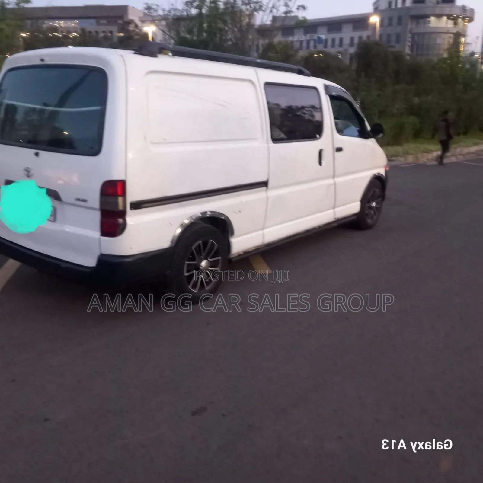 Toyota HiAce 2005 White