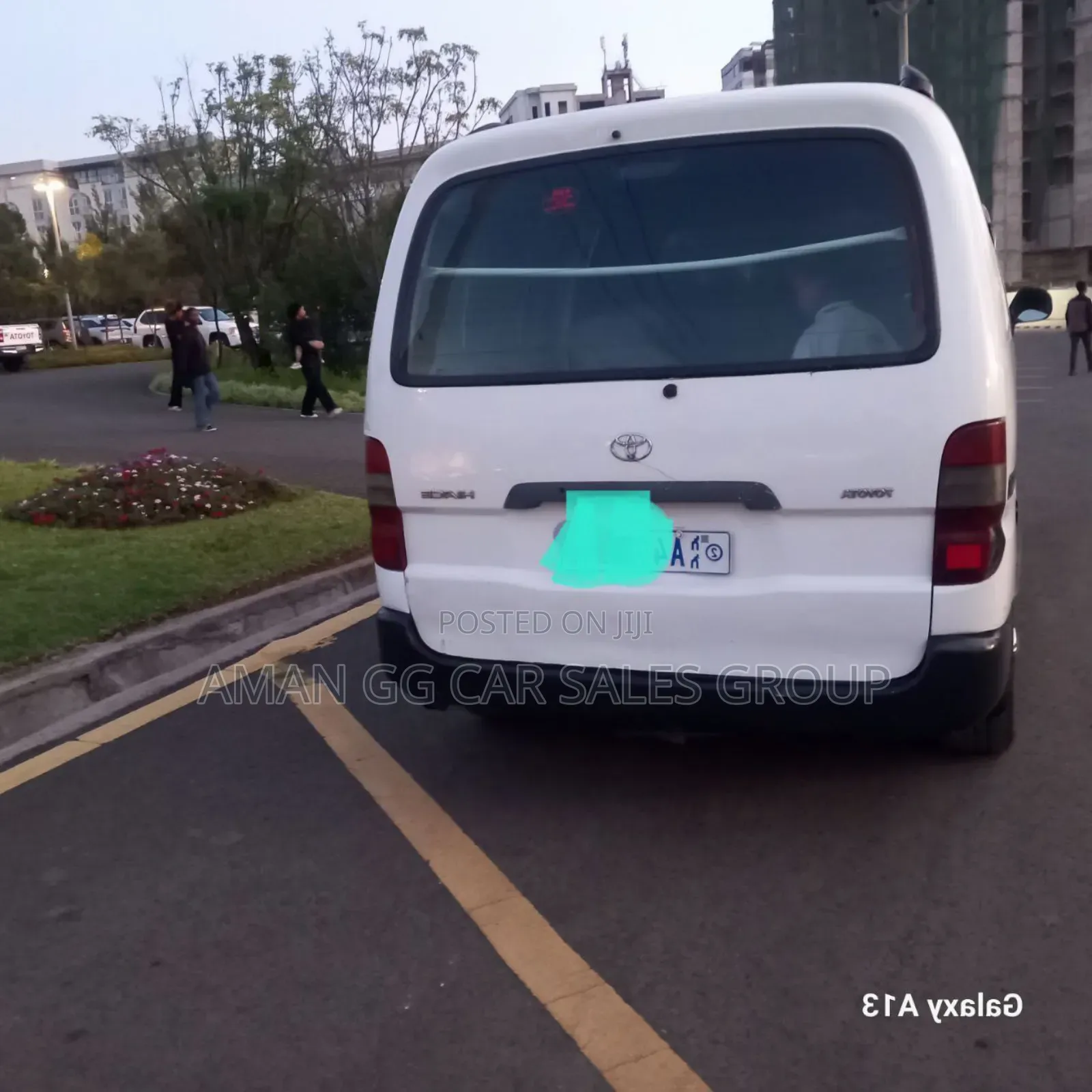 Toyota HiAce 2005 White