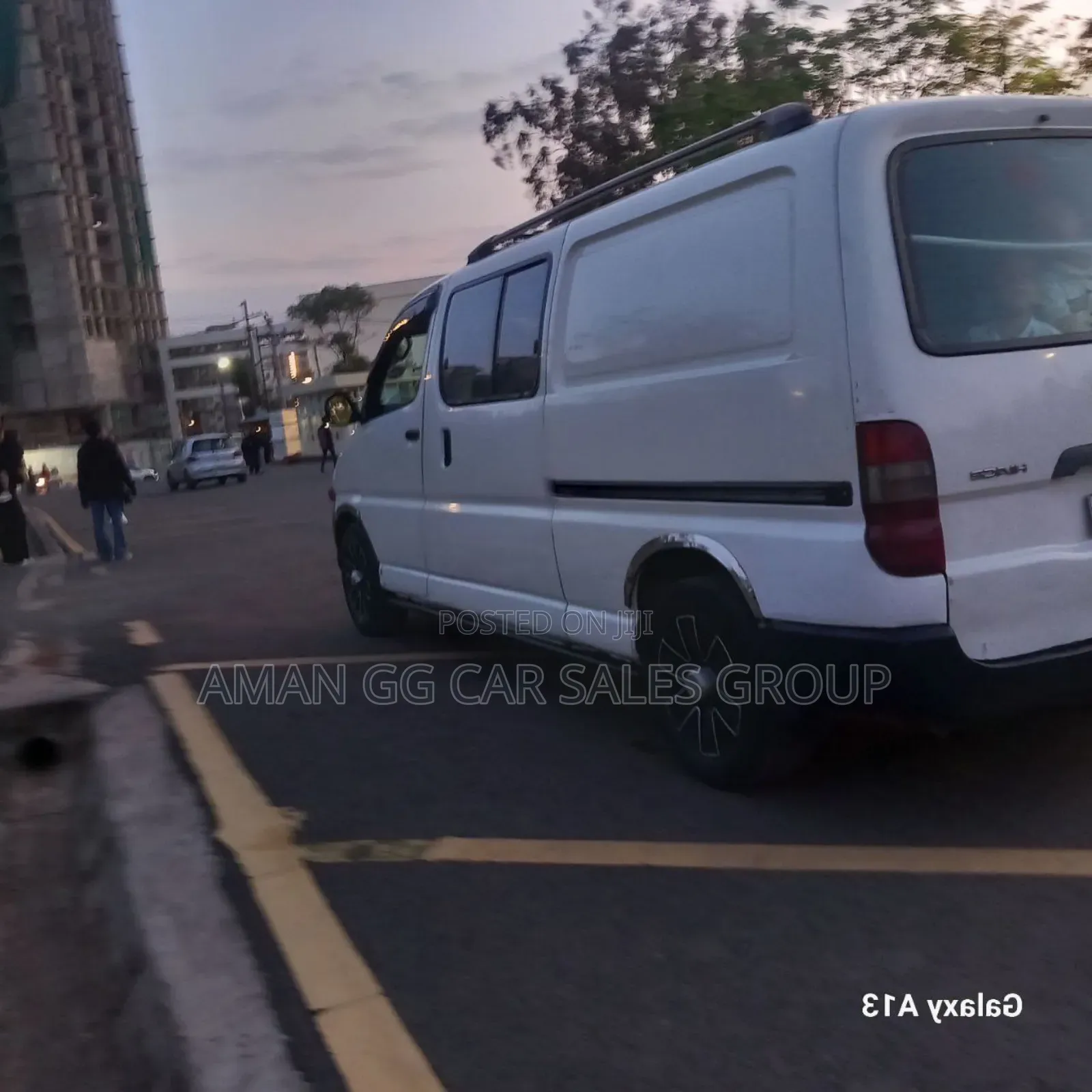 Toyota HiAce 2005 White