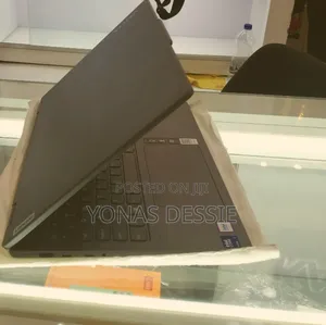 Photo - New Laptop Lenovo Yoga 7i 16GB Intel Core Ultra 7 SSD 1T