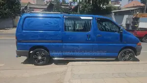 Toyota HiAce 2003 Blue