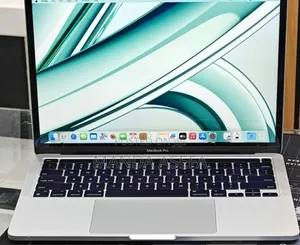 Photo - New Laptop Apple MacBook Pro 8GB Apple M2 SSD 256GB