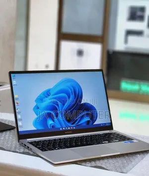 New Laptop Samsung Galaxy Book 2 8GB Intel Core I5 SSD 256GB