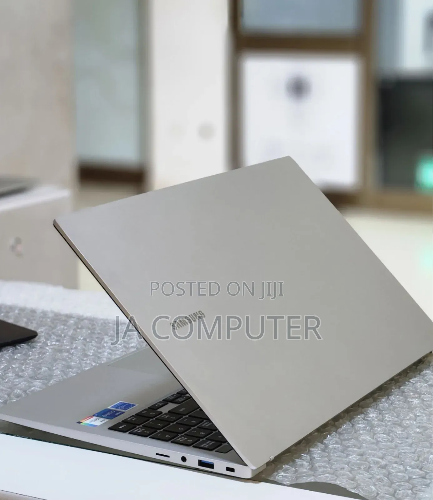 New Laptop Samsung Galaxy Book 2 8GB Intel Core I5 SSD 256GB