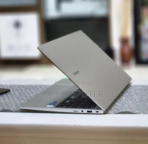 New Laptop Samsung Galaxy Book 2 8GB Intel Core I5 SSD 256GB