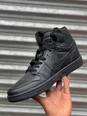 Nike Air Jordan 1 Retro High Og "Triple Black" Sneakers.