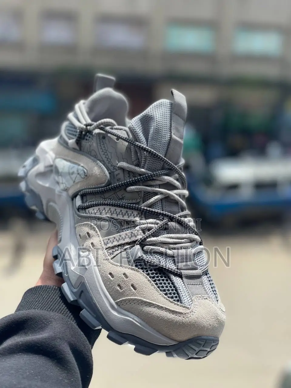 Men's Shoe