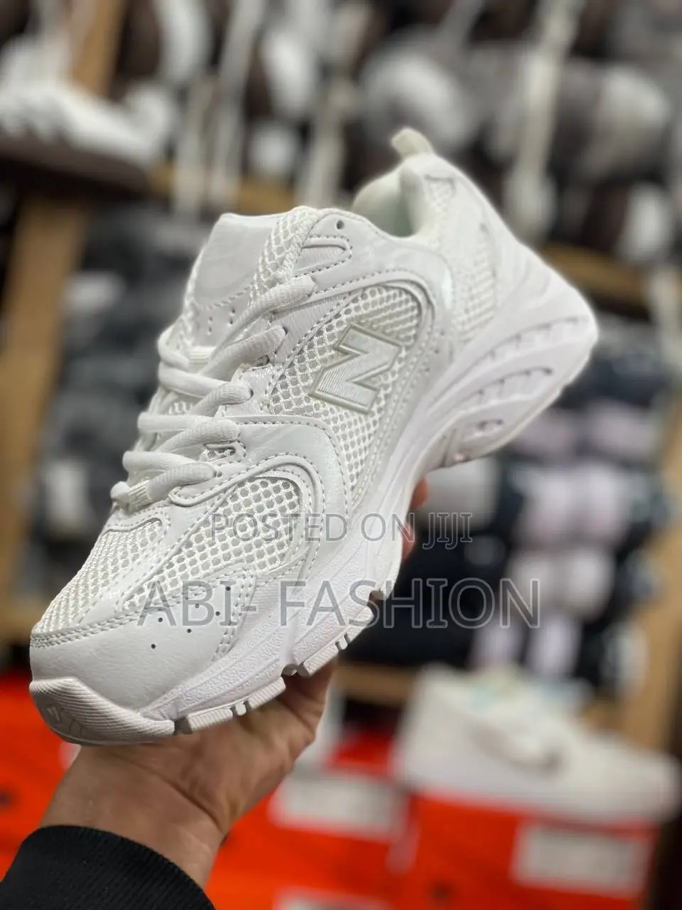 New Balance 530 Sneaker in White