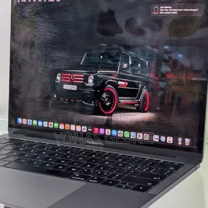 New Laptop Apple MacBook Pro 2017 8GB Intel Core I5 SSD 128GB