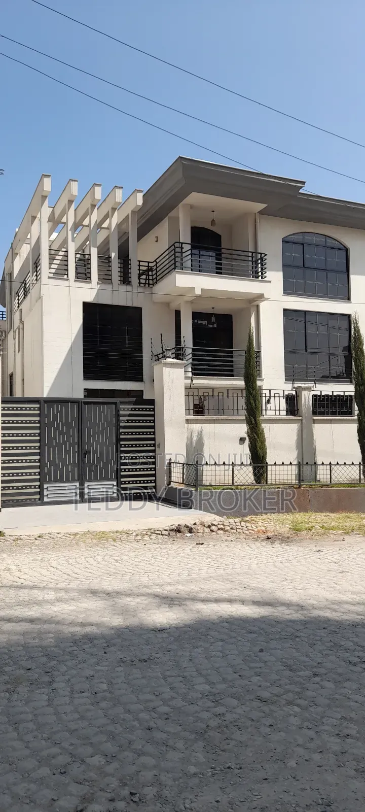 10bdrm House in Haile Garment, Nifas Silk-Lafto for sale