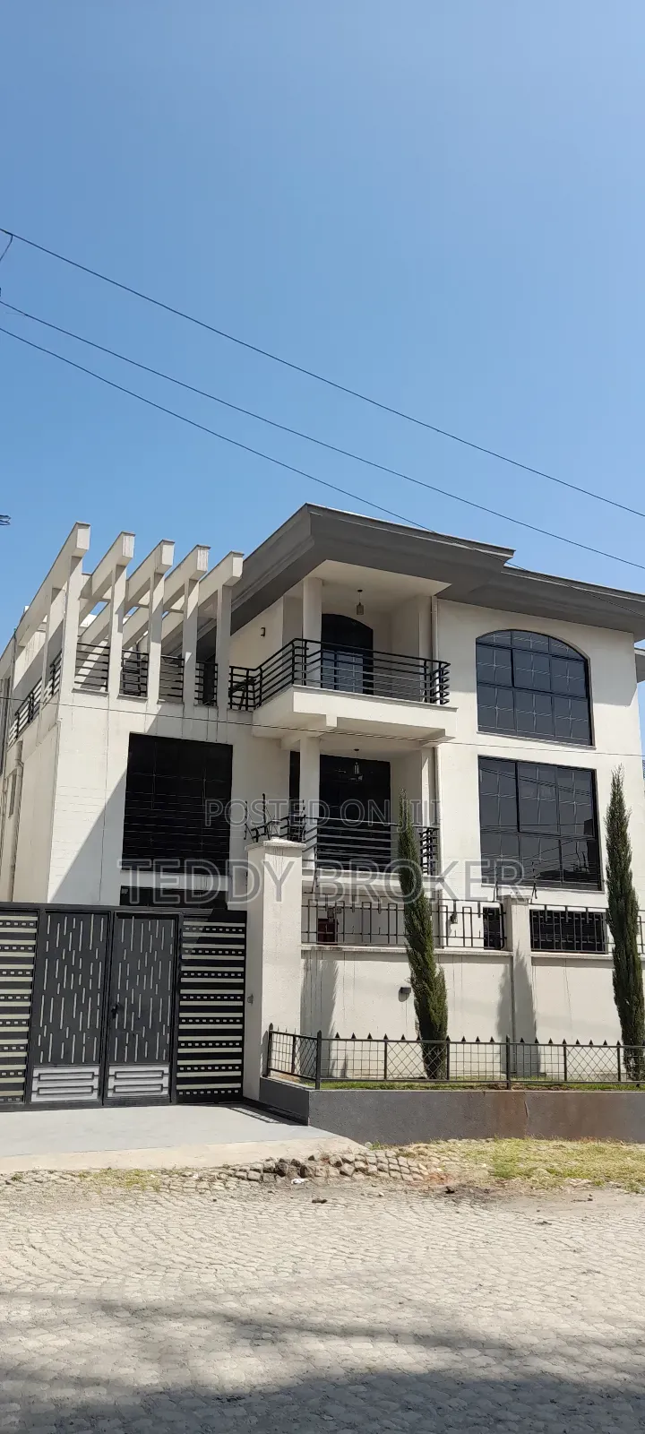 10bdrm House in Haile Garment, Nifas Silk-Lafto for sale