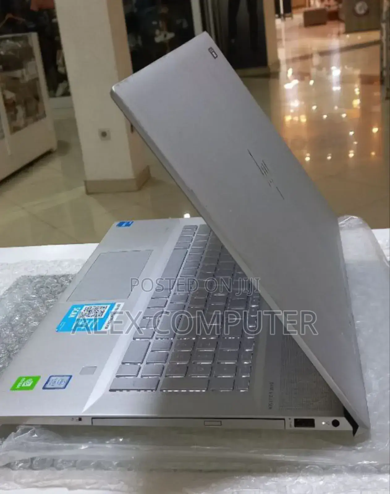 New Laptop HP Envy 14 16GB Intel Core I7 SSD 512GB