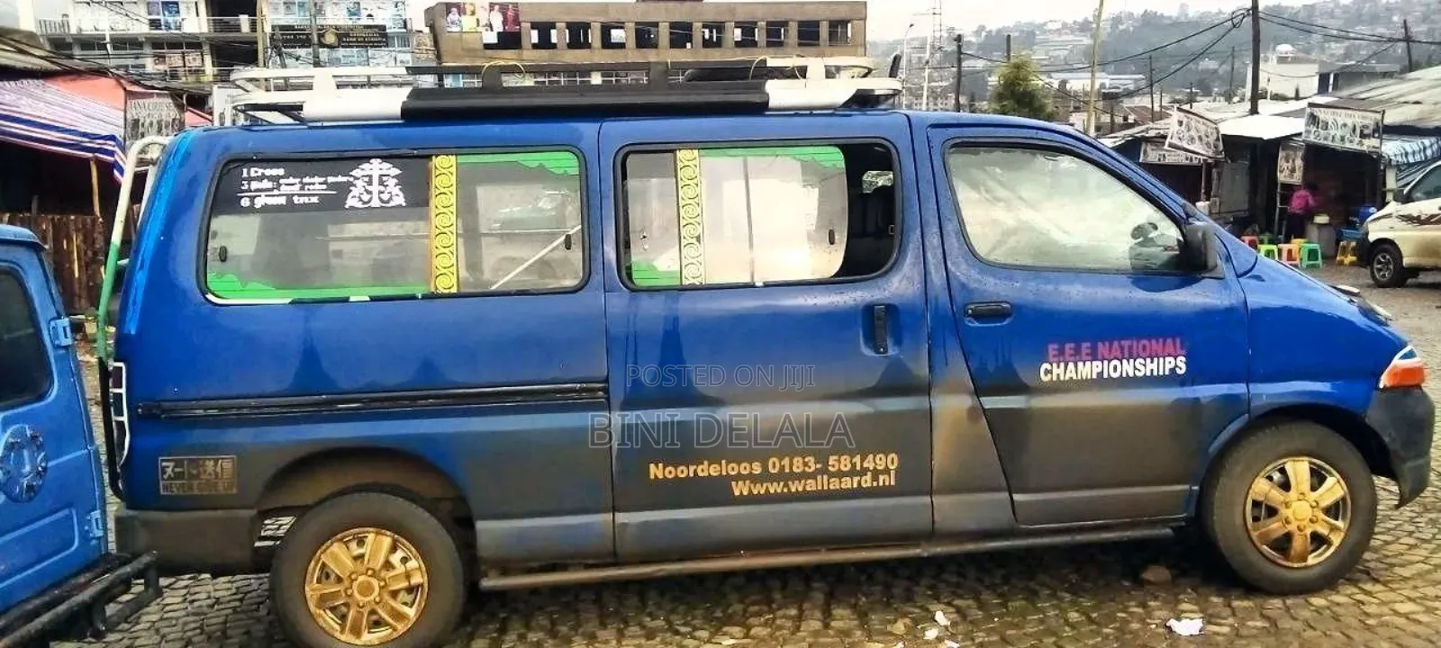 Toyota HiAce 2005 Blue