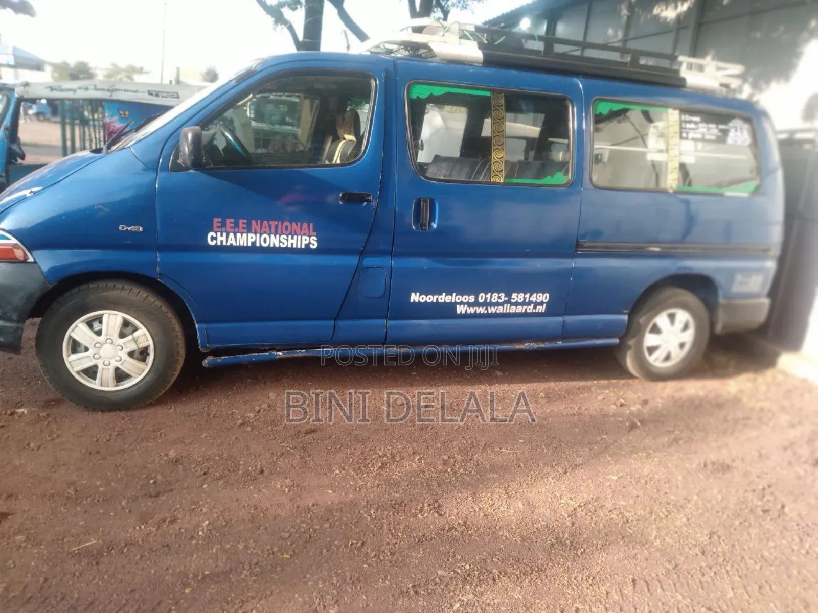 Toyota HiAce 2005 Blue
