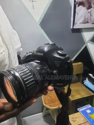 Photo - Canon Mark 3 With 28-135mm Ultrasonic Lens