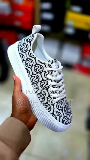  Rushine Casual Flat Sneakers 
 Made in 