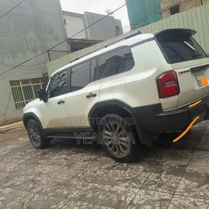 Photo - New Toyota Land Cruiser 2024 White