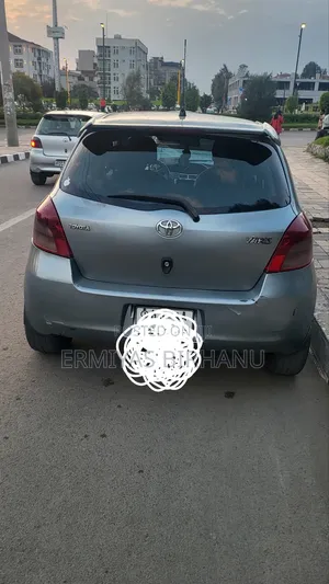 Toyota Yaris 2007 Gray