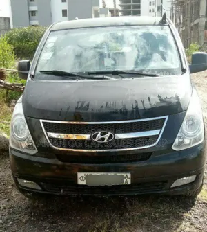 Photo - Hyundai H1 2014 Black
