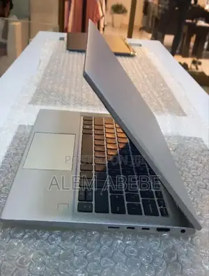 New Laptop HP EliteBook 830 G7 8GB Intel Core I5 SSD 512GB