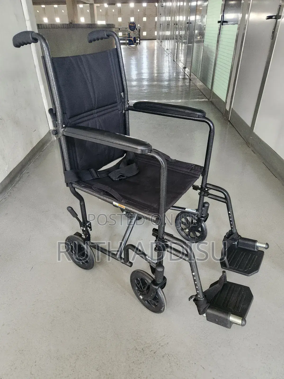 Four Wheels Wheelchair麻醉medical Wheelchair鳵我wheelchair俠士wheelchair New