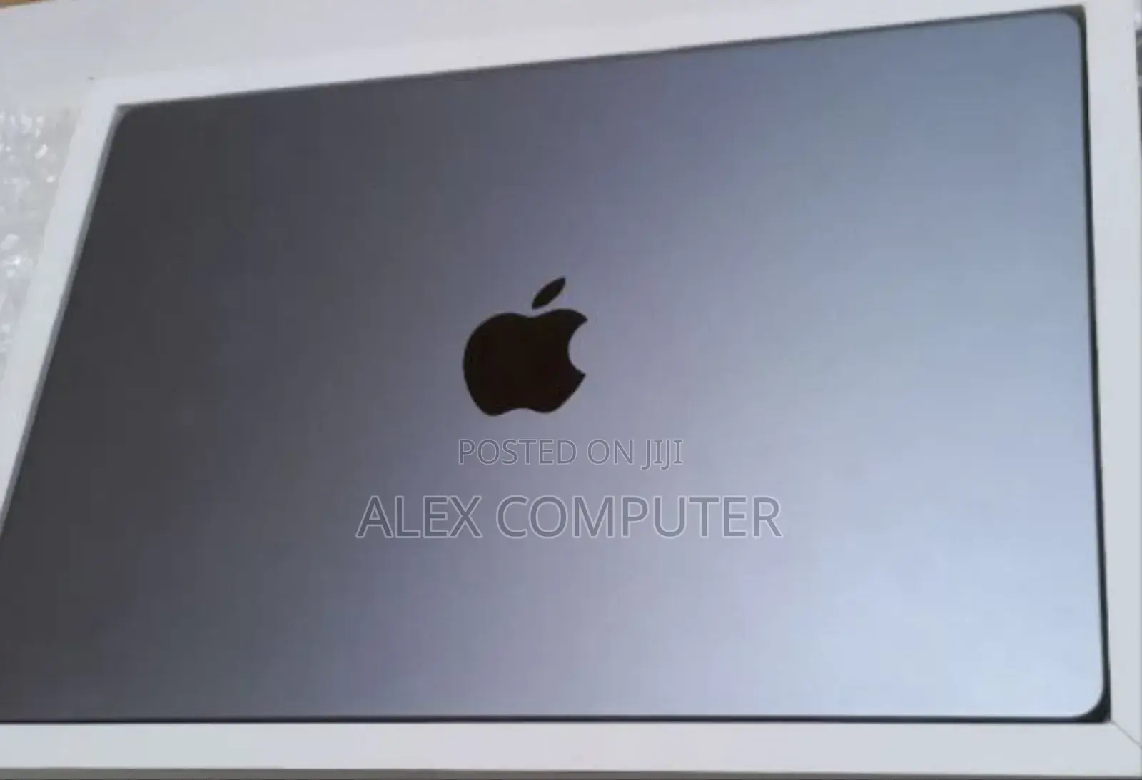 New Laptop Apple MacBook Pro 2023 M3 14-Inch 8GB Apple M3 SSD 512GB