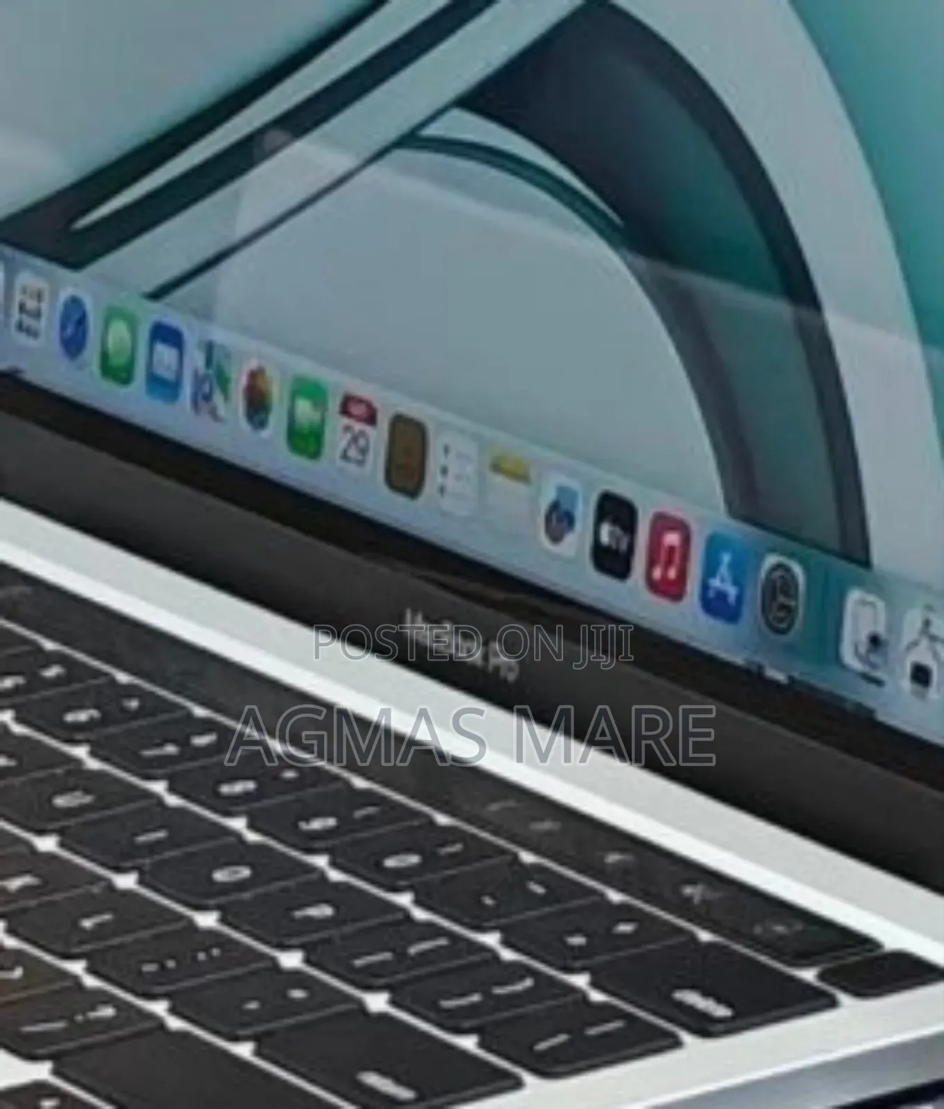 New Laptop Apple MacBook Pro 2022 M2 8GB Apple M2 SSD 256GB