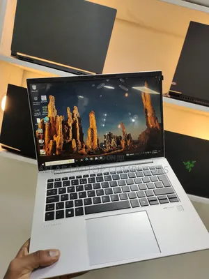 New Laptop HP EliteBook 840 G11 16GB AMD Ryzen 5 SSD 512GB