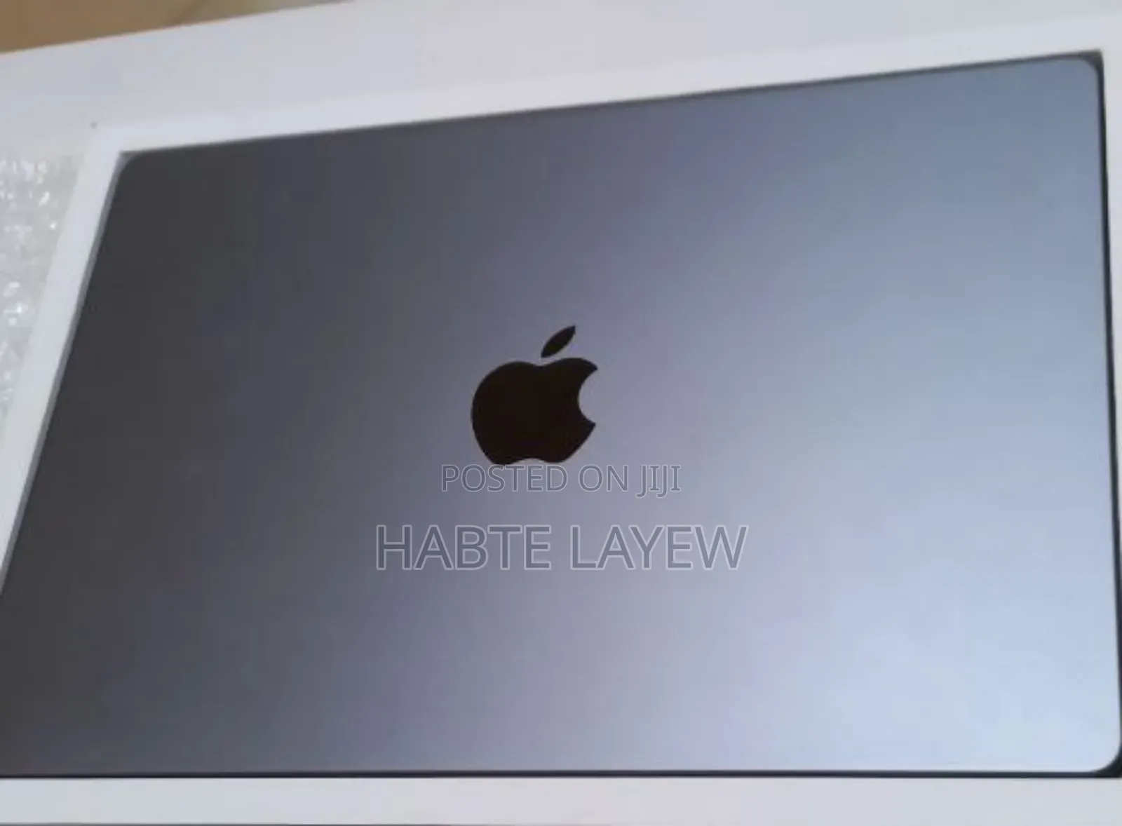 New Laptop Apple MacBook 8GB Apple M3 SSD 512GB