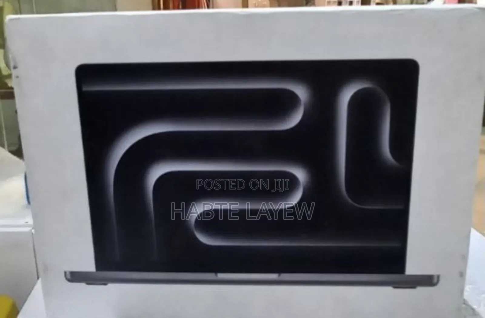 New Laptop Apple MacBook 8GB Apple M3 SSD 512GB