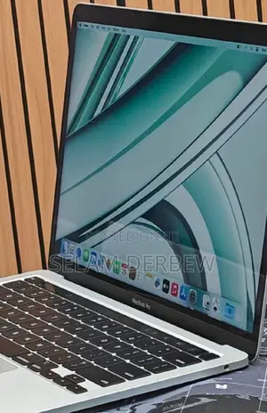 New Laptop Apple MacBook Pro 2022 M2 8GB Apple M2 SSD 256GB