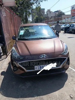 Photo - Hyundai I10 2022 Blue