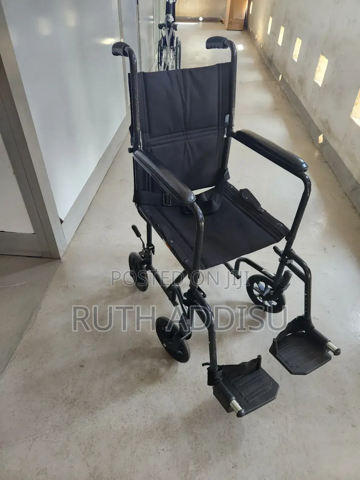 Four Wheel Two Brakes Wheelchair轟出wheelchair考慮wheelchair傳媒wheelchair