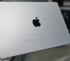 New Laptop Apple MacBook Pro 2023 M3 14-Inch 8GB Apple M3 Pro SSD 512GB