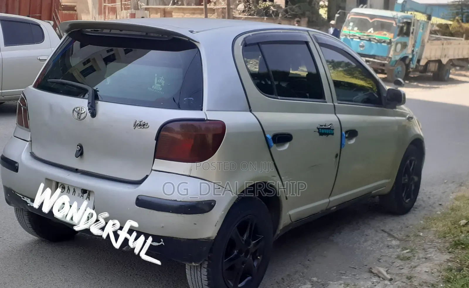 Toyota Vitz 2002 Ivory