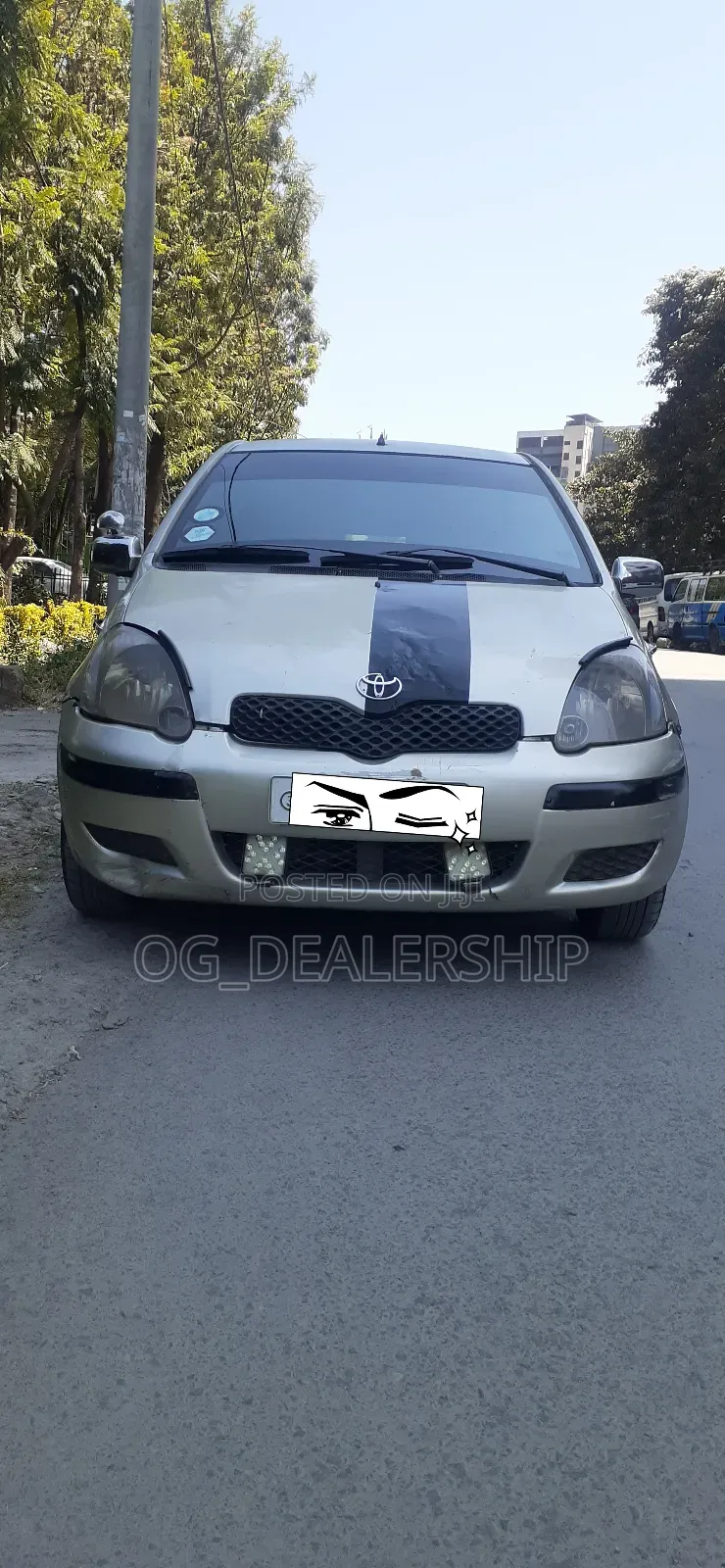 Toyota Vitz 2002 Ivory