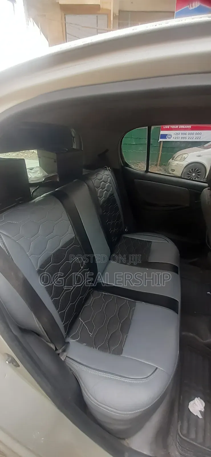 Toyota Vitz 2002 Ivory