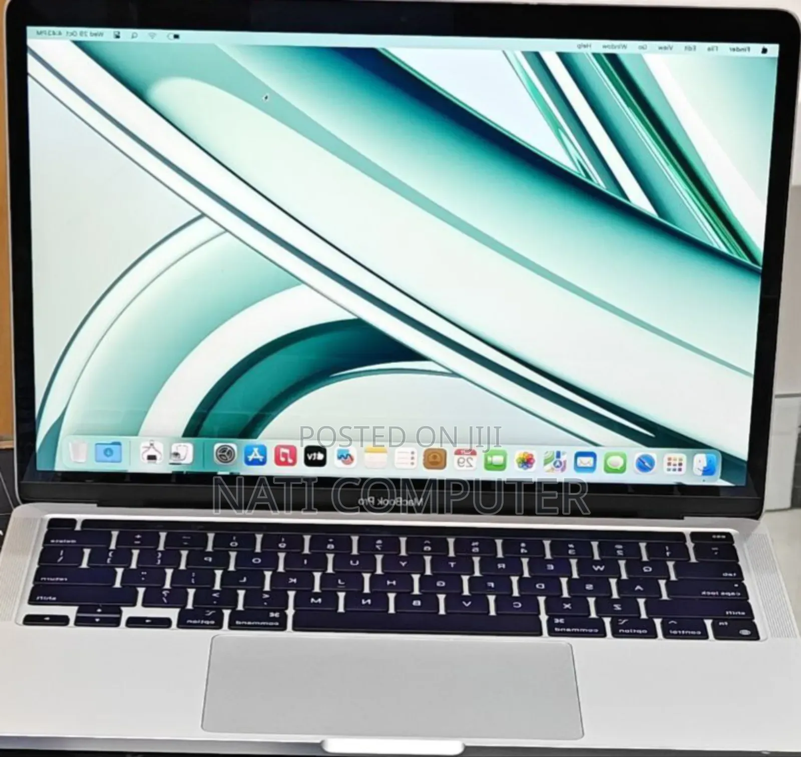 New Laptop Apple MacBook Air 2022 M2 8GB Intel Core I5 SSD 256GB